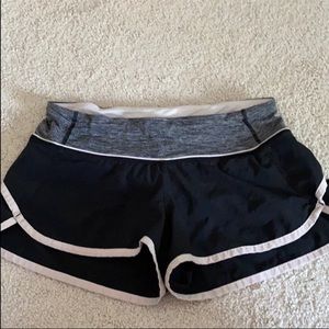 Lululemon speed up short size 2